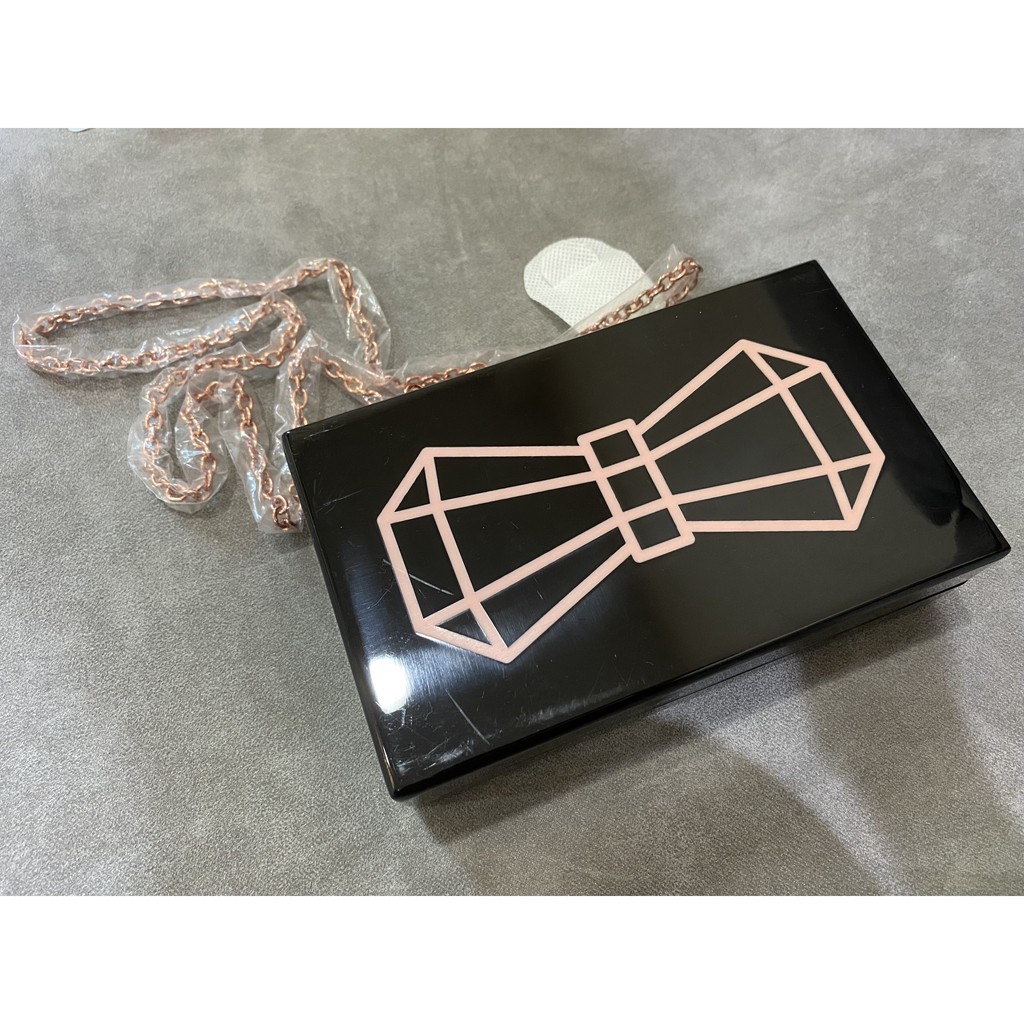 [เเท้ของใหม่] กระเป๋า TED BAKER LONDON กระเป๋าคลัช สะพายข้าง รุ่น Bow Glitter Resin Clutch