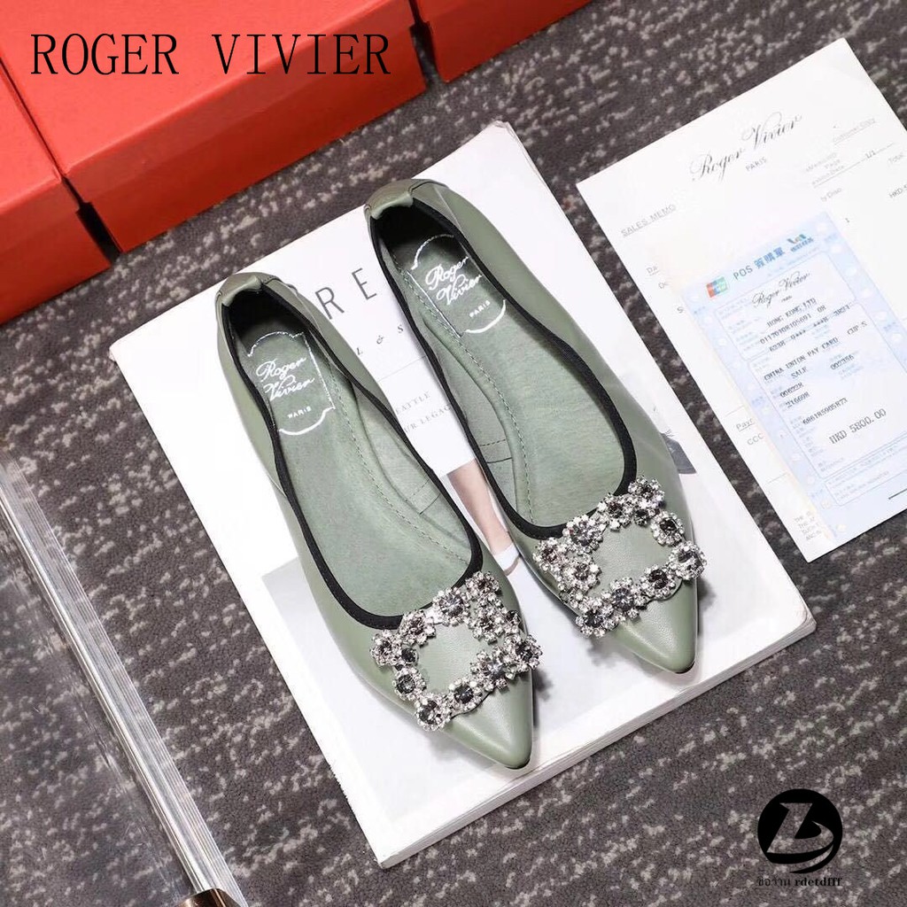 ROGER VIVIER รองเท้าแฟชั่นผู้หญิงแฟลตชี้นิ้วเท้ารองเท้าบัลเล่ต์ ...