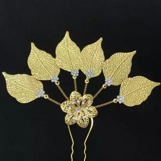 Vintage jewelry เครื่องประดับผม ชุดไทย ปิ่นปักผมออเจ้า สีทอง หลายสไตล์ ปิ่นปักผมใบไม้สีขาว