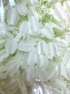 ดอกรัก ดอกรักปลอม ดอกรักพลาสติกสีอมเขียวตราbutterfly(1,600ดอก)