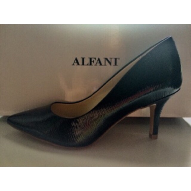 รองเท้าส้นสูง Alfani
