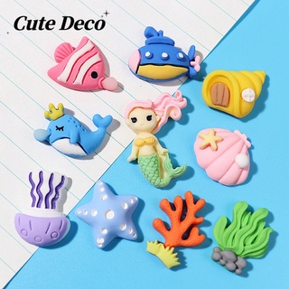 【 Cute Deco 】นางเงือกทะเลน่ารัก (10 แบบ) ก้นแบน นางเงือก / เรือดําน้ํา / สาหร่ายสาหร่าย มีเสน่ห์ กระดุม Crocs / Jibbitz น่ารัก Croc รองเท้า DIY / วัสดุเรซิน เสน่ห์ สําหรับ DIY