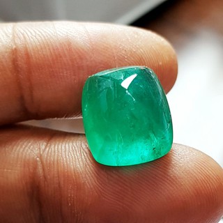 Emerald Zambia  22 ct มรกตแซมเบียแท้ 22กะรัต ทรงชูการ์ลูฟ