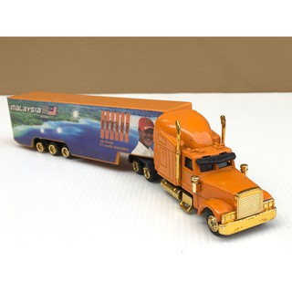 1/87 Trailer Ad Truck รุ่น American Truck Michael Schumacker F1 Champion 2004 Malaysia สีส้ม (ยาว 23 cm)