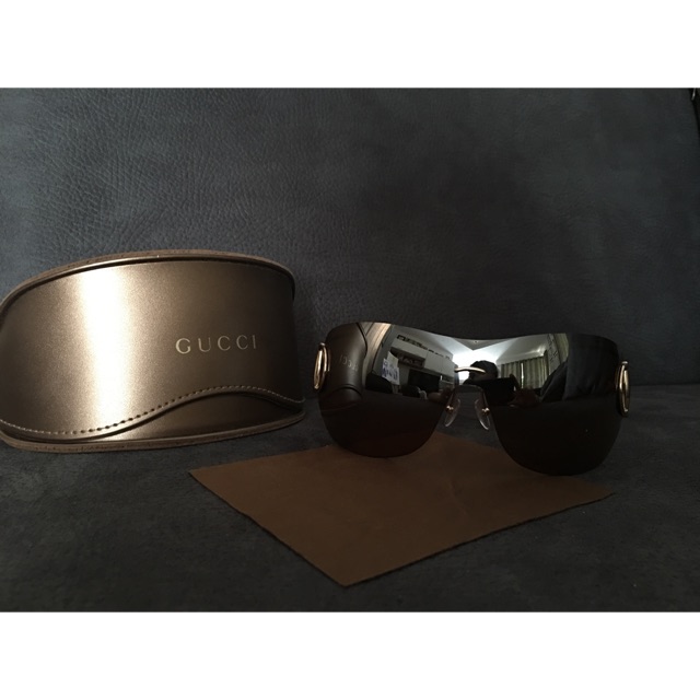 Gucci แว่นตากันแดดมือสอง รุ่น GG 2711/s ของแท้ สภาพดีมาก