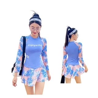 FASHION 61 ชุดว่ายน้ำผู้หญิง มีฟองน้ำถอดได้ กระโปรงกางเกง ลายใบใม้ รุ่น 028389