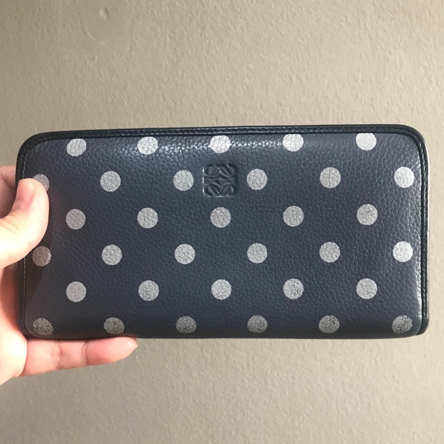 ♥️ขายแล้วค่ะ♥️กระเป๋าสตางค์ LOEWE ลาย Polka Dot มือสอง ของแท้ 💯