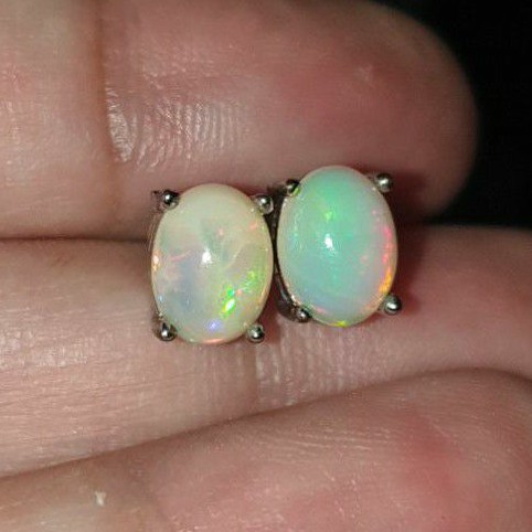 ต่างหูโอปอลแท้ 8×6mm (Natural Opal Earrings)