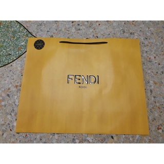 ถุงกระดาษ Brand Hi-End แท้ ขนาดใหญ่ แบรนด์ Fendi