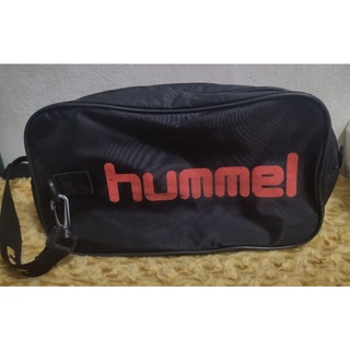 กระเป๋าสะพาย HUMMEL 3ช่องใหญ่ ขนาด12*7ของแท้100% แถมจัดส่งฟรีค่ะ