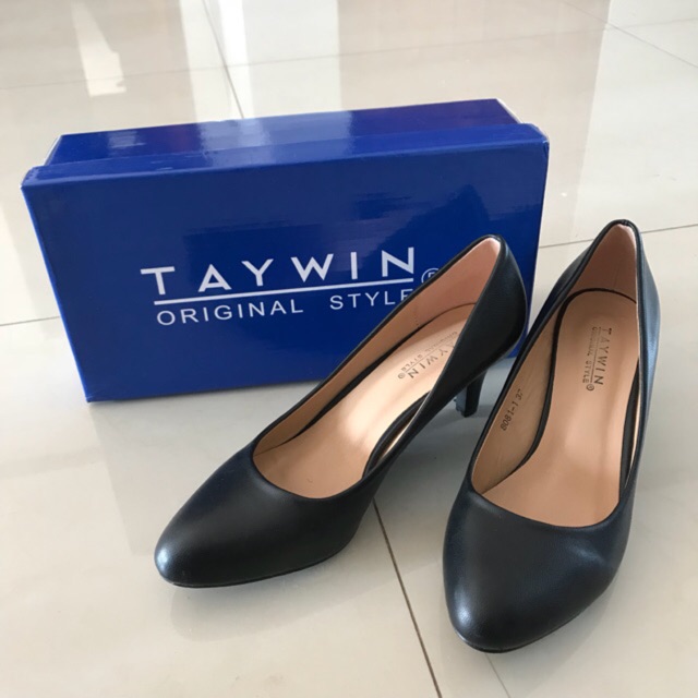 คัชชูของ TAWIN ไซส์ 37 พร้อมกล่อง