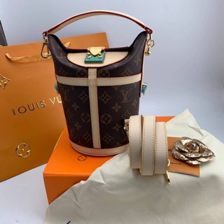 Louis vuitton duffle bag