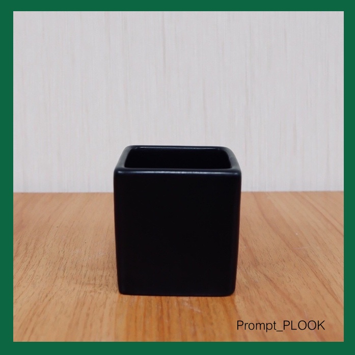 กระถางเซรามิก สีขาว สีดำ สไตล์มินิมอล  เคลือบมัน ทรงสี่เหลี่ยมเล็ก - รูปที่ 7