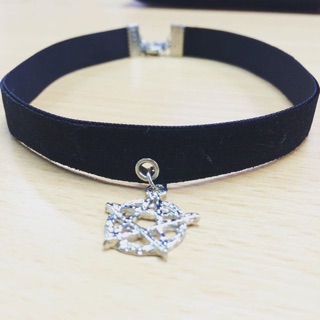 Star velvet choker