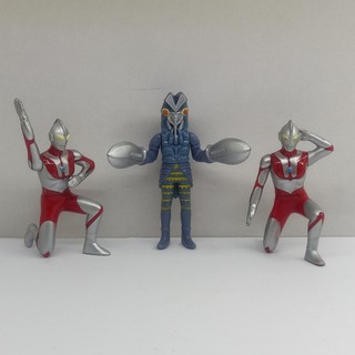 โมเดลอุลตร้าเเมน Model Figure Ultraman  kamenrider อุลตร้าเเมน ของญี่ปุ่นเเท้3.5 นิ้ว ชุดสามตัว