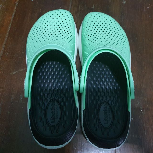 crocs supersport