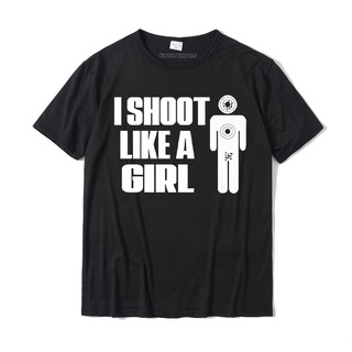 เสื้อยืด ผ้าฝ้าย พิมพ์ลาย I Shoot Like A Girl Gun Shooting สไตล์ฮิปฮอป พรีเมี่ยม ของขวัญ สําหรับผู้ชาย และผู้หญิงสามารถป