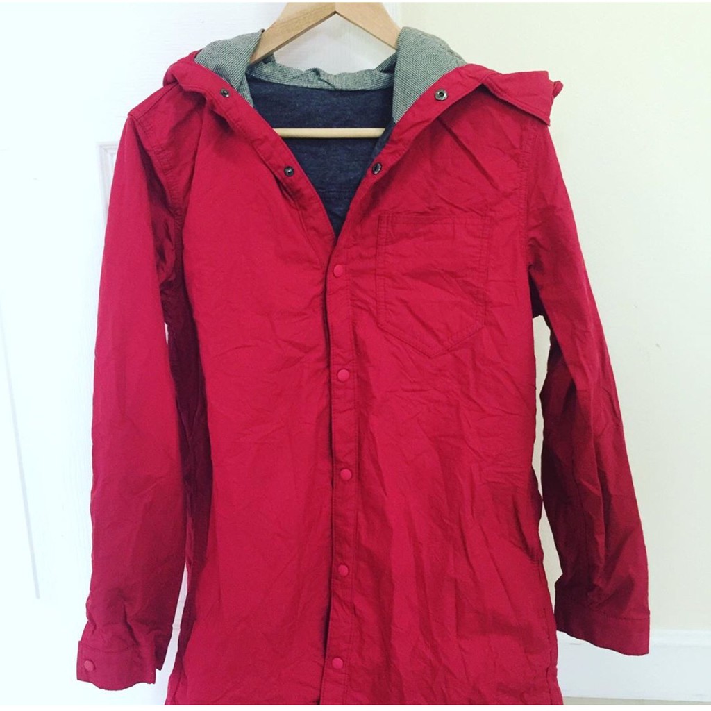 coat jacket เสื้อมือสอง เสื้อคลุม แจ็คเก็ต สีแดง ฮู้ด