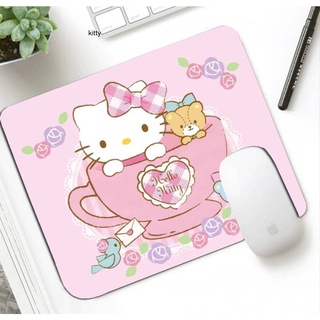 KITTY Pc แผ่นรองเม้าส์ แผ่นรองเมาส์ เมาส์ สี่เหลี่ยม ลาย KITTY Pcut คิตตี้ ขนาด 21 x 26 cm สวยงาม น่าใช้งาน    MANOPNEST