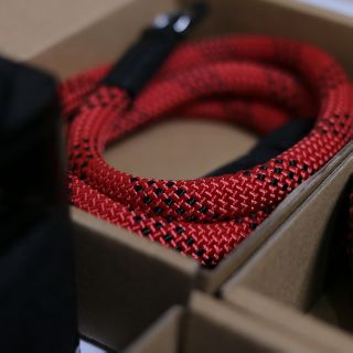 ลายงูสีแดง 🐍🐍🐍 ทำจากเชือกปีนเขา ยืดหยุ่นได้
mountaineering rope camera wrist strap