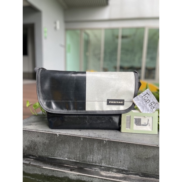 Freitag : SURFSIDE 6 SS6⁣ มือ2 tagครบ