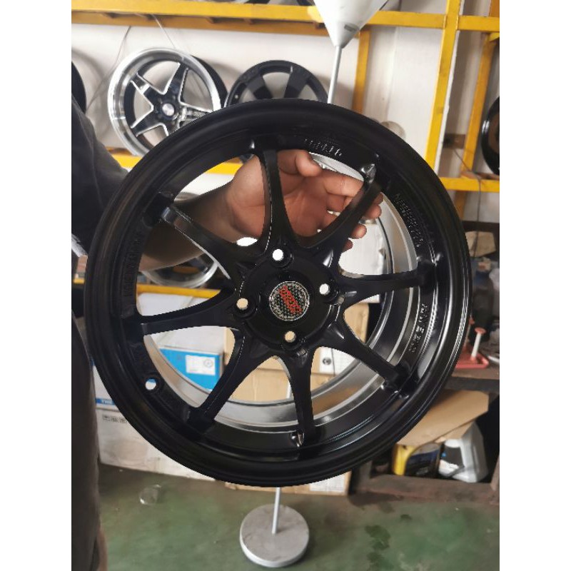 แม็กใหม่ขอบ15  ce28 สีดำด้าน 4รู100