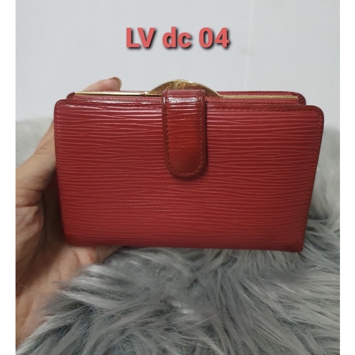 ของแท้!!! กระเป๋าตัง LV สีแดง DC04
