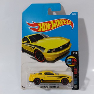 รถเหล็ก Hotwheels 2010 FORD MUSTANG GT สีเหลือง (IB0503)