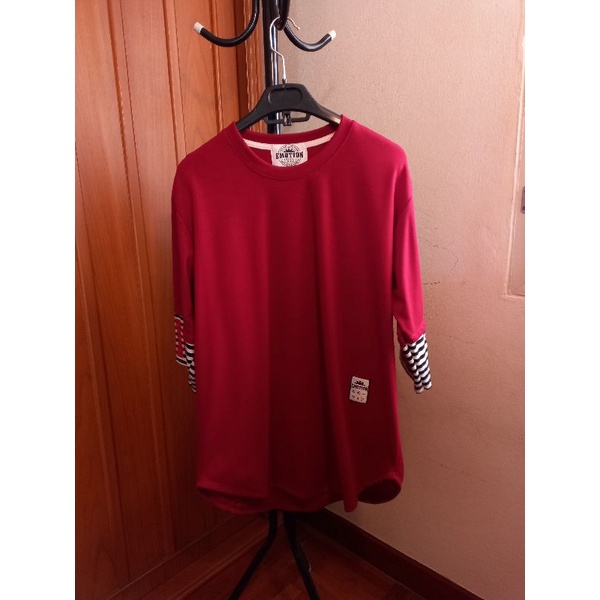 เสื้อแดง Emotion ยังไม่ได้ใส่ สภาพดี