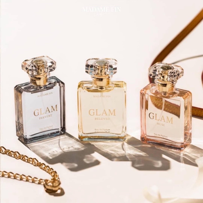 น้ำหอมมาดามฟิน รุ่น GLAM ที่แปลว่า " อั้ม พัชราภา " หอม หรูหรา