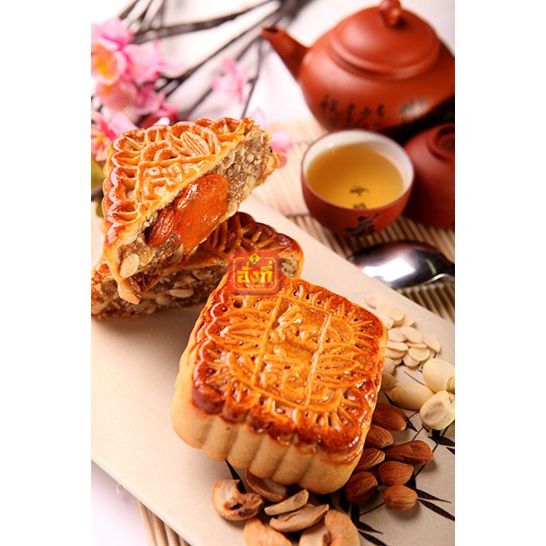 ขนมไหว้พระจันทร์ไส้โหงวยิ้งล้วนและโหงวยิ้งไข่เค็ม น้ำหนัก 150 กรัม