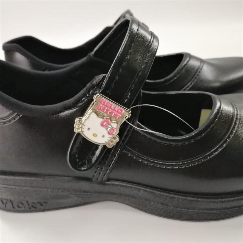 ขายดีมาก!! HelloKitty รองเท้านักเรียน หญิง แบบตัวล็อค สีดำ รุ่น Hello Kitty ลิขสิทธิ์แท้จากญี่ปุ่น Size 34-44 รุ่น KT447