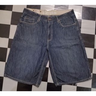 กางเกงยีนส์ขาสั้น ECKO เอว36 ยาว24.5 ซิปYKK ของแท้100% แถมจัดส่งฟรีค่ะ