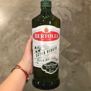 น้ำมันมะกอกธรรมชาติ (Extra Virgin) ตรา Bertolli 1 ลิตร