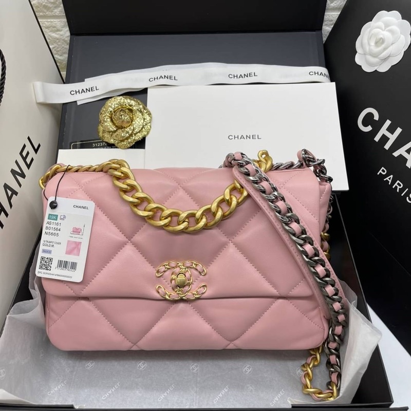 Chanel 19  สีชมพู Size 30 cm
