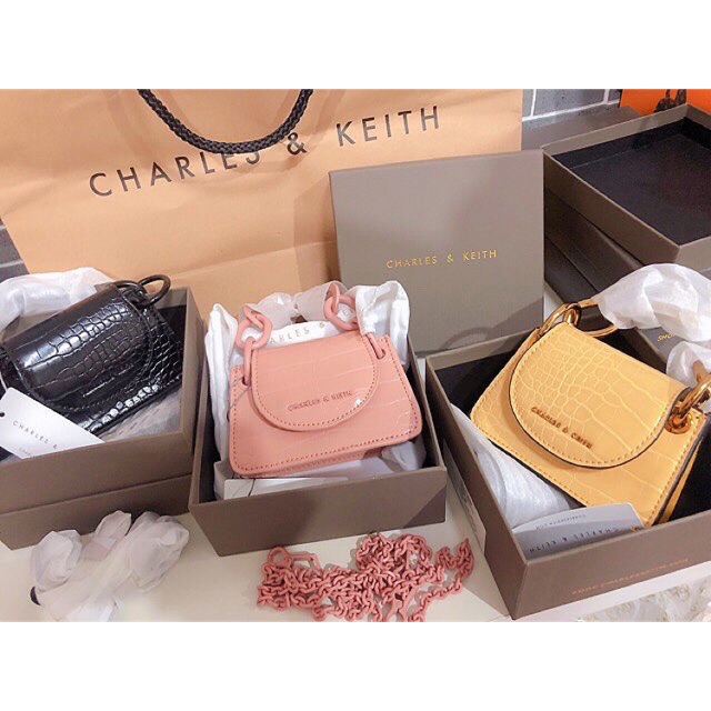 ✨Charles&keith กระเป๋าจิ๋ว♥️