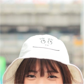 miss smile:) bucket hat