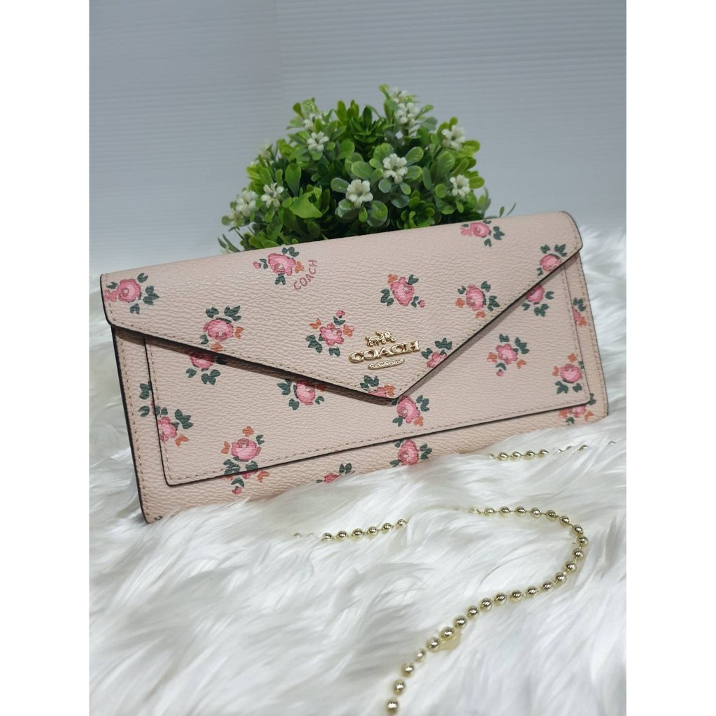 กระเป๋าสตางค์ 2 พับ COACH Soft Wallet With Floral Bloom Print F27280