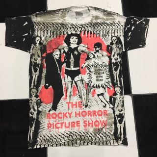 เสื้อโอเวอร์ปริ้น สไตล์ปี90s