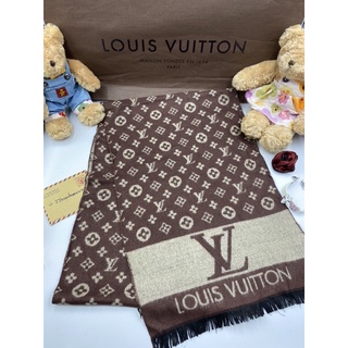 ผ้าพันคอ Louis Vuitton แท้มือสองสวยมาก🤎🤎🤎