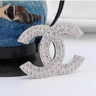 เข็มกลัดติดเสื้อ ราคาถูกปลีกส่ง New Double Drain Diamond Small Fragrant Cc Accessories High-