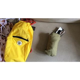 Crumpler The Squid (สี: Canola) สีเหลือง