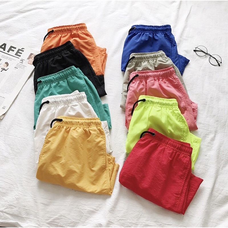 กางเกงขาสั้นลำลอง UNISEX ใส่ได้ทุกเพศทุกวัย เอวยางยืดเชือกปรับได้มีกระเป๋าข้าง กางเกงขาสั้นสีพื้น