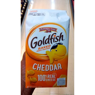 เปปเปอร์ริดจ์ฟาร์มโกลด์ฟิชแครกเกอร์รสเชดดาชีส 187กรัม Pepperidge Farm Goldfish Crackers Cheddar Cheese Flavor 187g.