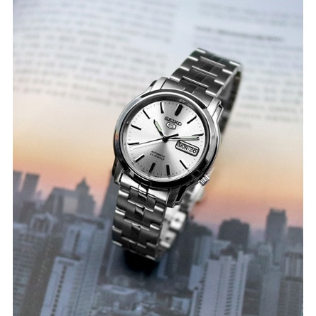 นาฬิกา SEIKO 5 Automatic รุ่น SNKK65K1 นาฬิกาข้อมือผู้ชาย สายสแตนเลส สีเงิน  - แท้ 100% รับประกันสินค้า 1 ปีเต็ม