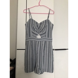 jumpsuit misty mynx size s (สัดส่วนเพิ่มเติมอยู่ในรายละเอียดสินค้า)