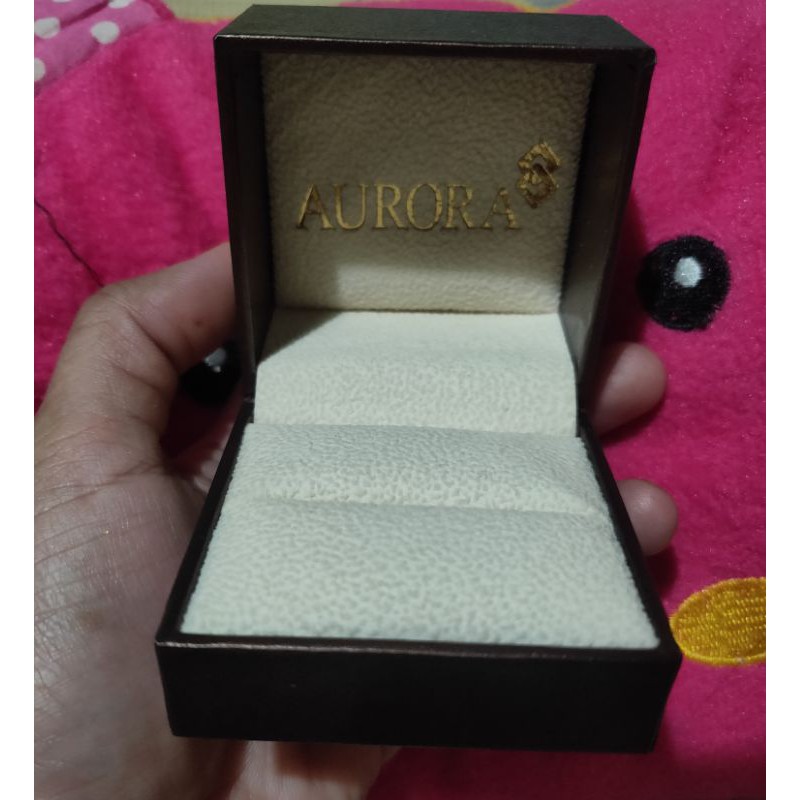 กล่องเปล่าใส่แหวนเพชรแท้ 💯 สินค้าของ AURORAขนาดกว้าง×ยาว 6ซม.