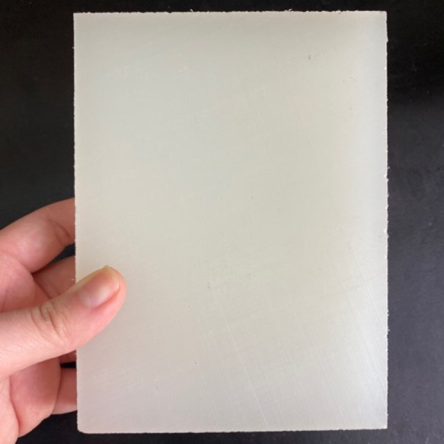 ที่รองตอกขนาดเกือบ8เซนครึ่งxเกือบ15เซน  /5x5นิ้ว