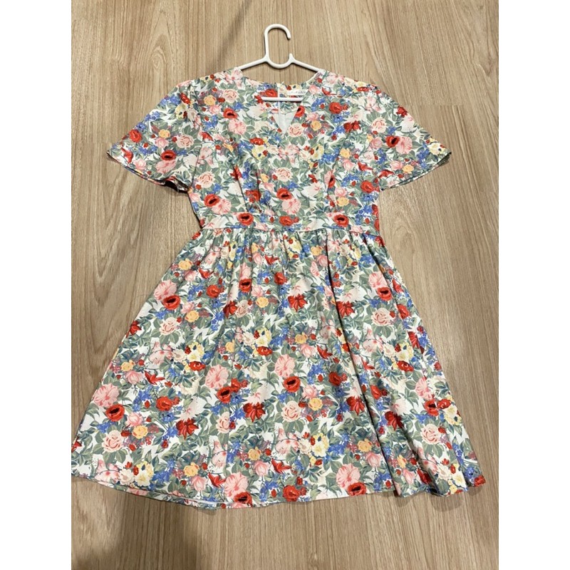 ชุดเดรสcontageลายดอก