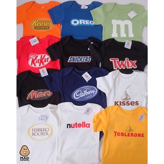 แมดโปเตโต้ช็อกโกแลต CADBURY นูเทลล่า สนีกเกอร์ส คิทแคท M&amp;M Onesies Baby Onesie Romper / เสื้อเช G8v